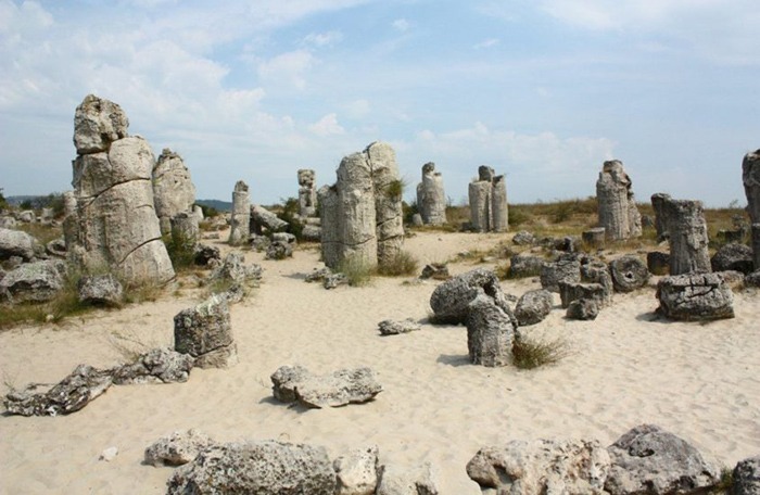 varna bulgaria pobitite the stone desert stones phenomenon outdoor pobiti kamani
