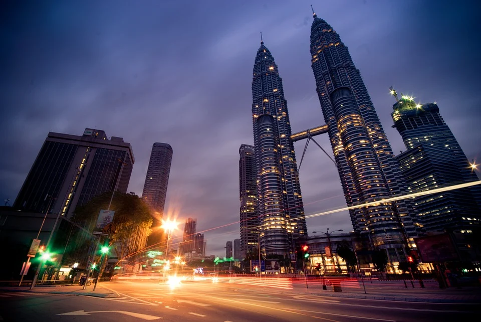 9 Top Reasons Why People Move to Malaysia