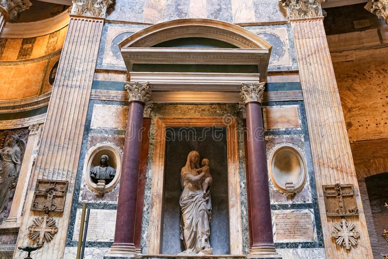  Tomb of Raphael