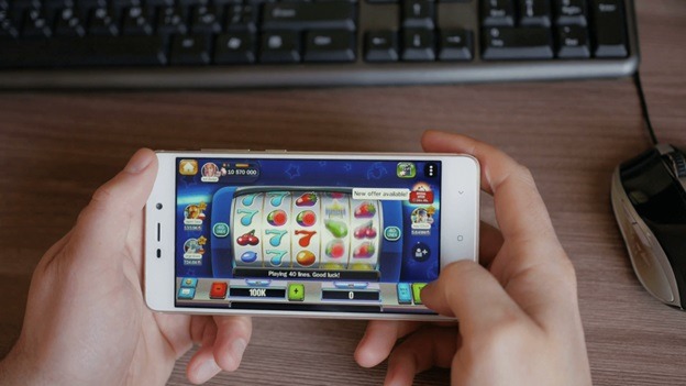 The Advantages of Playing Slots on Your Phone