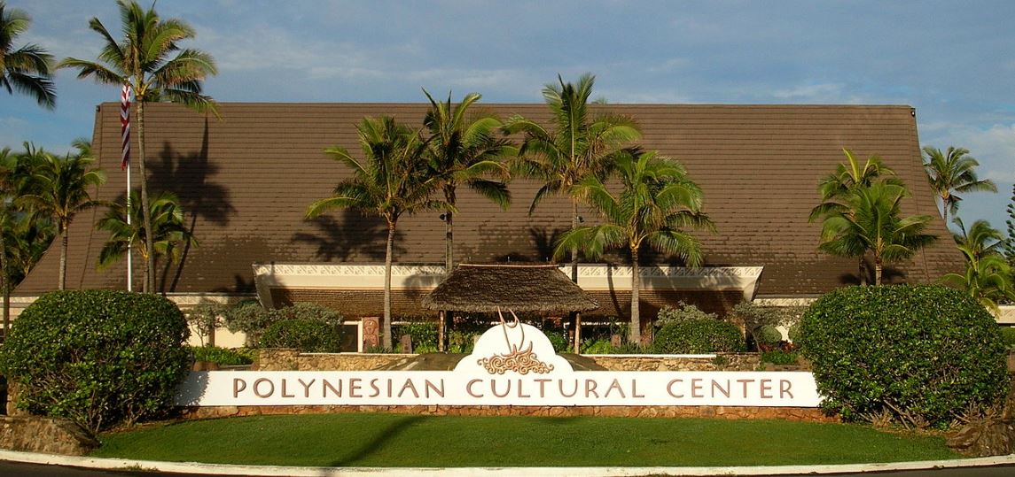 Entrance-to-the-Polynesian-Cultural-Center