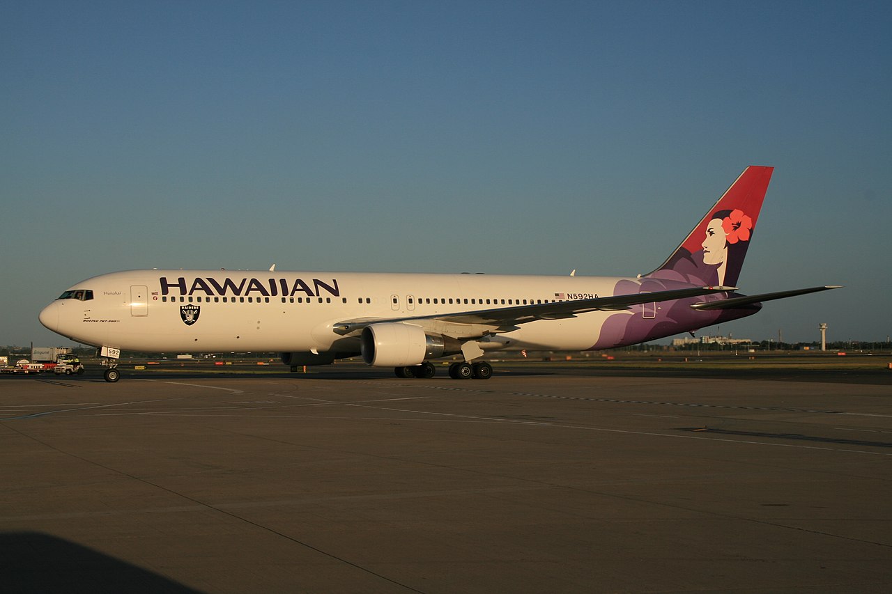 Hawaiian-airline-aircraft