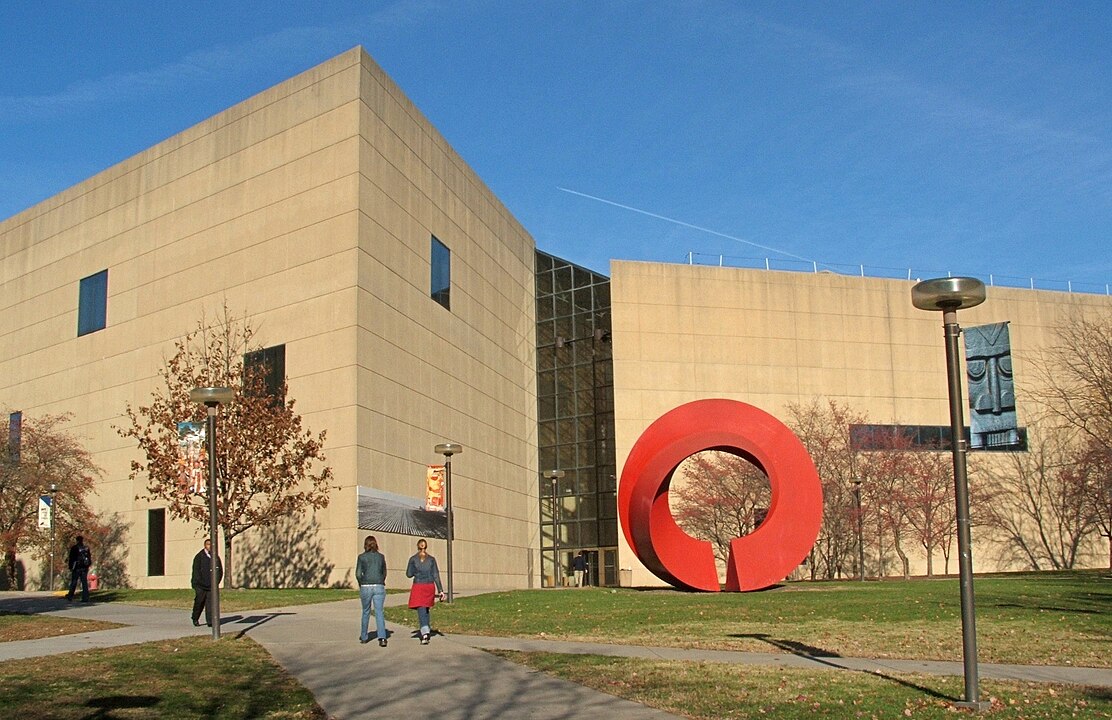 façade of the Eskenazi Museum of Art