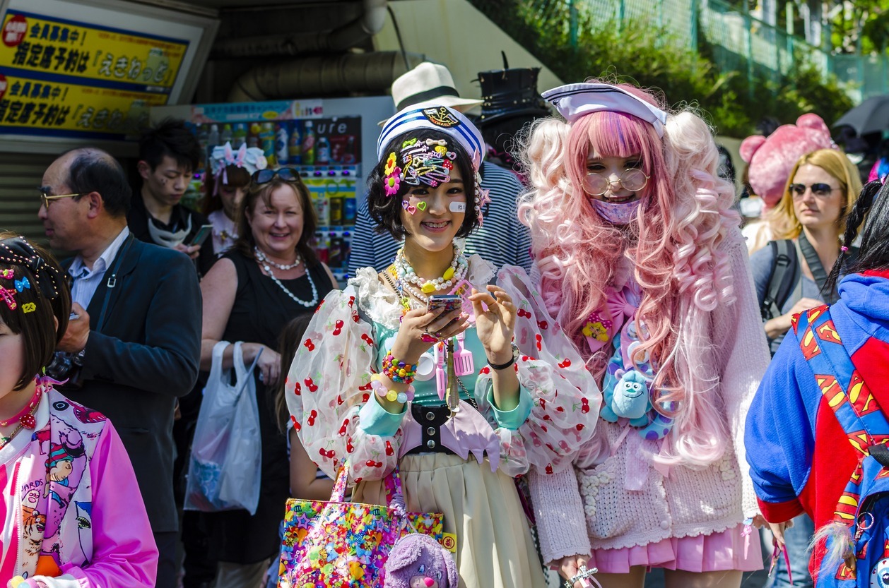 Japanese-costume-players-at-Harajuku-Tokyo
