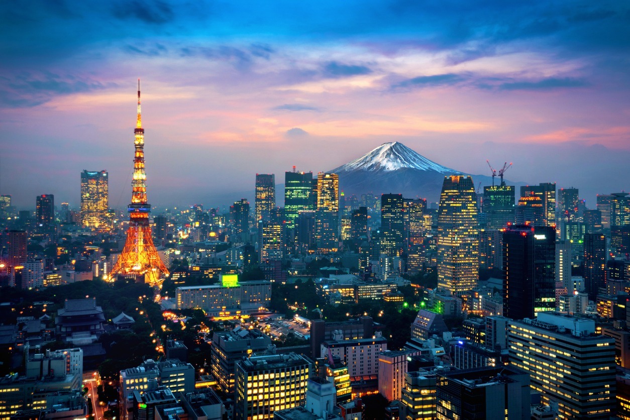 aerial-view-of-Tokyo-cityscape-with-Fuji-mountain