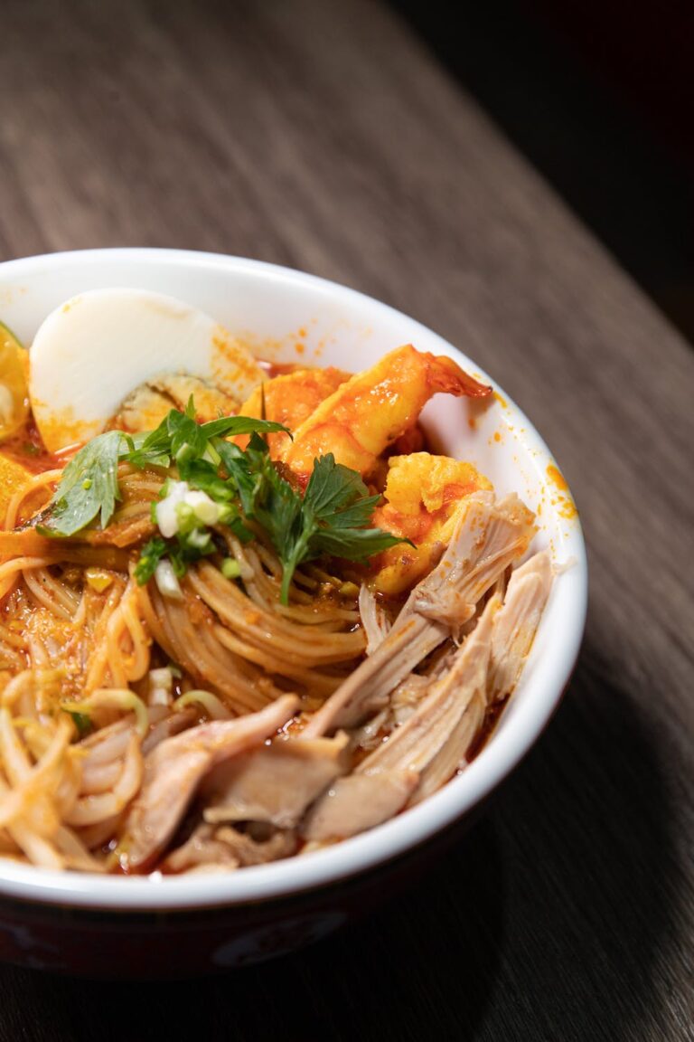 picture of a curry in a white bowl